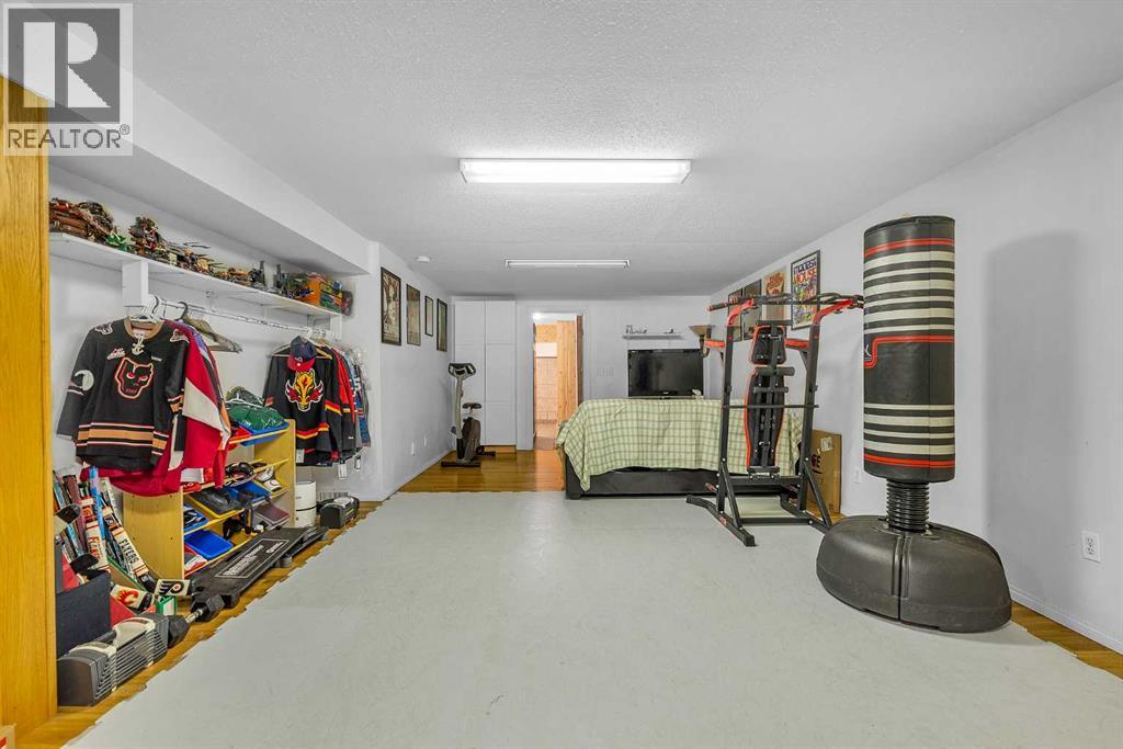 Single Family House Bungalow for Sale in  Acadia Drive SE Lake Bonavista Calgary 