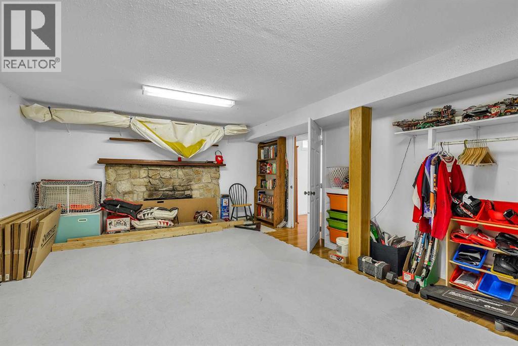 Single Family House Bungalow for Sale in  Acadia Drive SE Lake Bonavista Calgary 