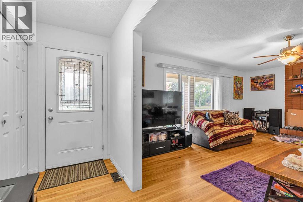 Single Family House Bungalow for Sale in  Acadia Drive SE Lake Bonavista Calgary 