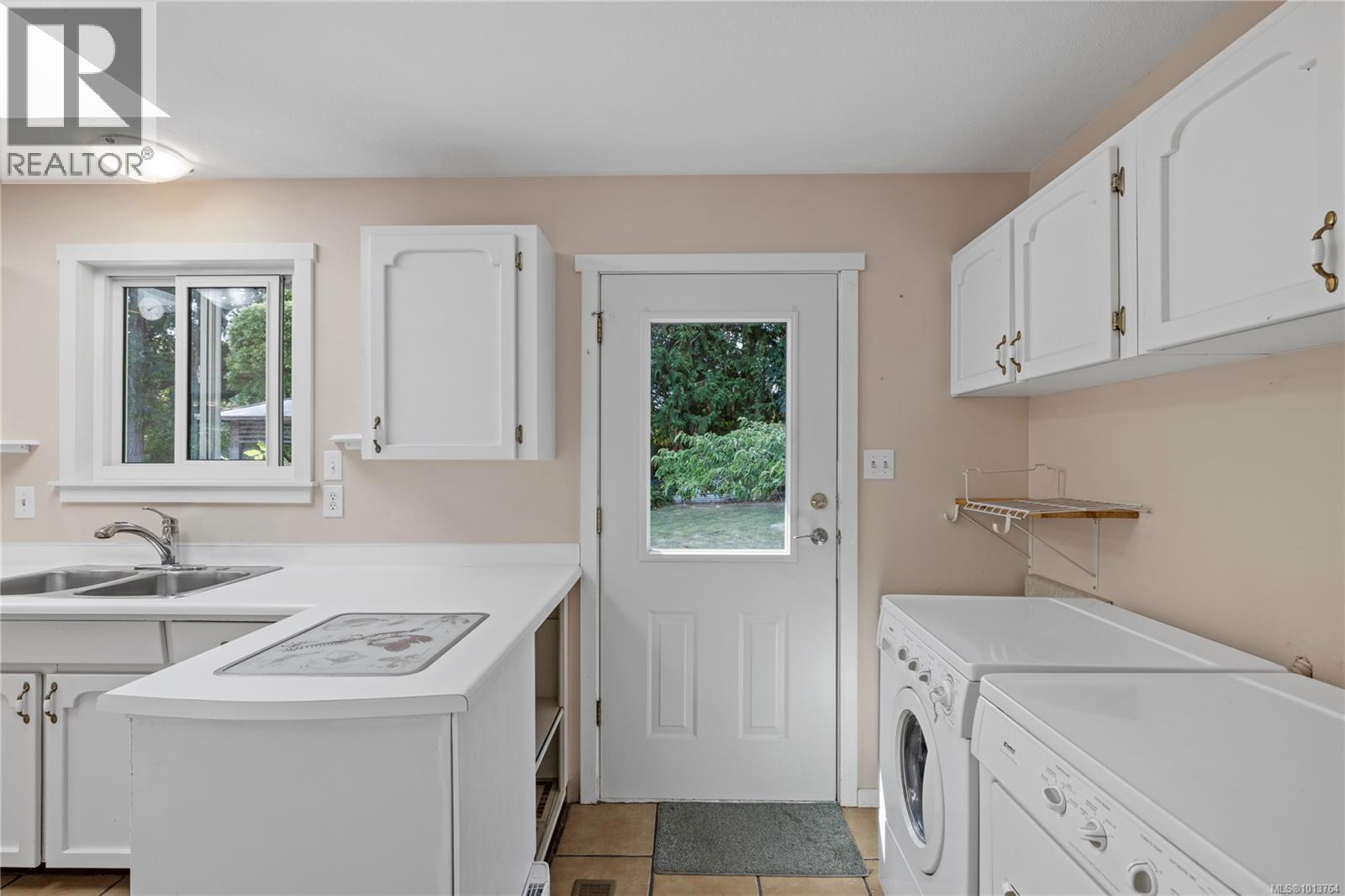 1058 Wood Duck Pl, Qualicum Beach