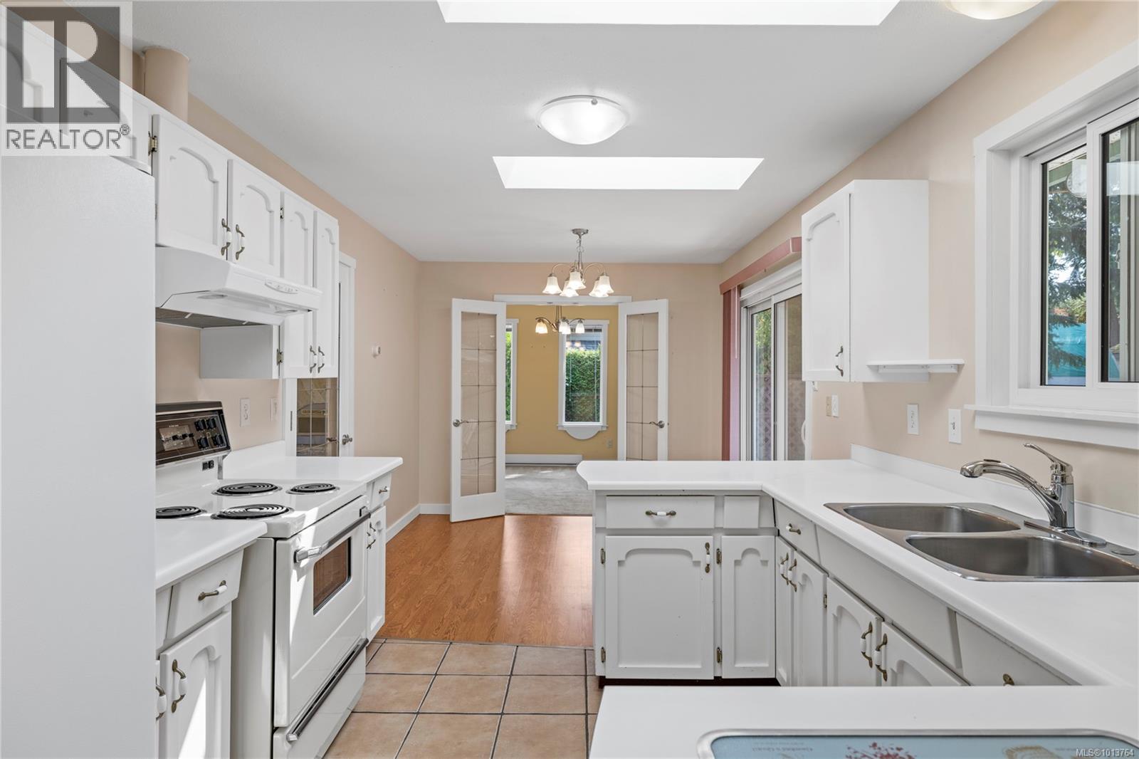 1058 Wood Duck Pl, Qualicum Beach