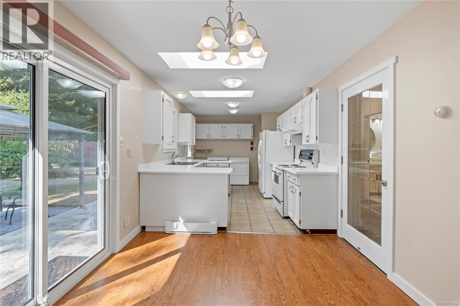 1058 Wood Duck Pl, Qualicum Beach