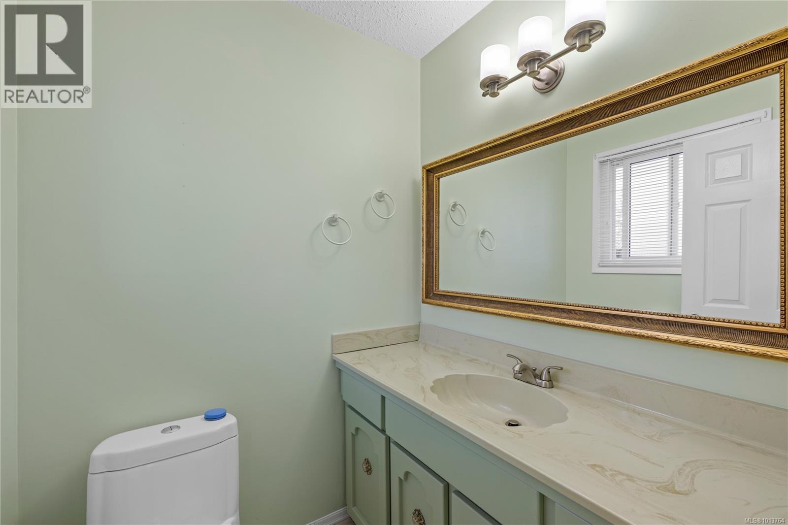 1058 Wood Duck Pl, Qualicum Beach