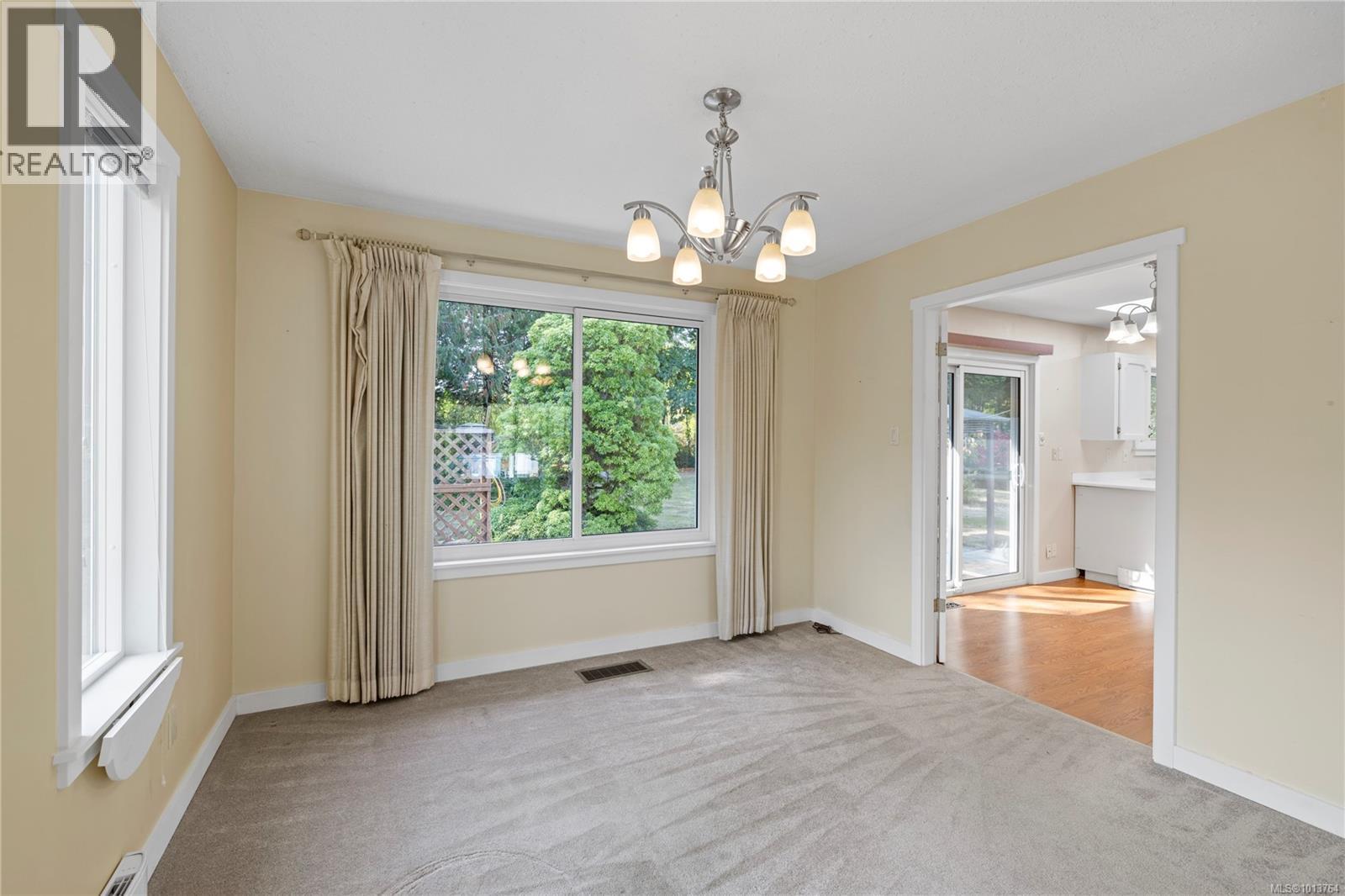 1058 Wood Duck Pl, Qualicum Beach