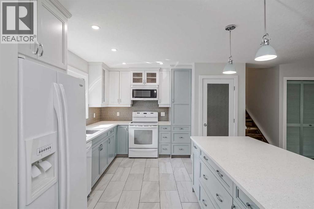 Single Family House 4 Level for Sale in  Silver Mead Road NW Silver Springs Calgary 