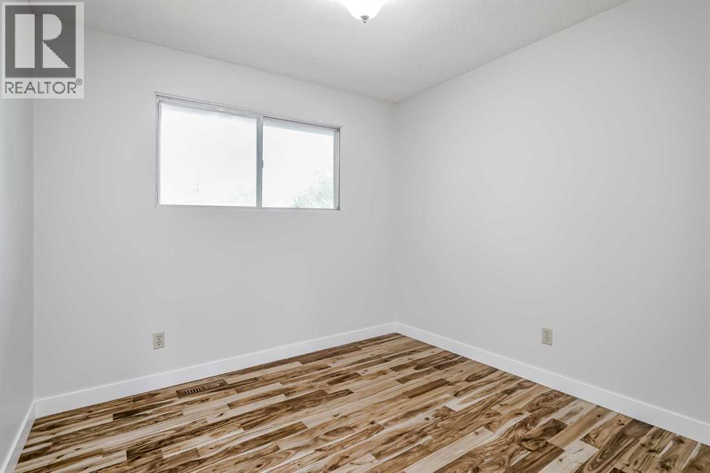Single Family House 4 Level for Sale in  Silver Mead Road NW Silver Springs Calgary 