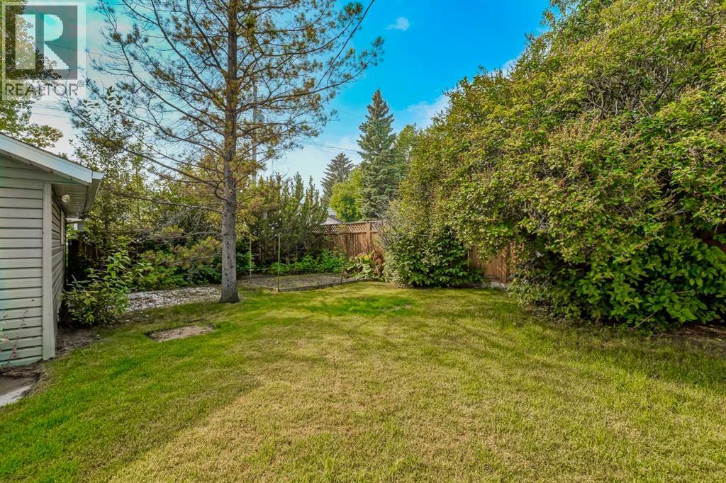 Single Family House 4 Level for Sale in  Silver Mead Road NW Silver Springs Calgary 