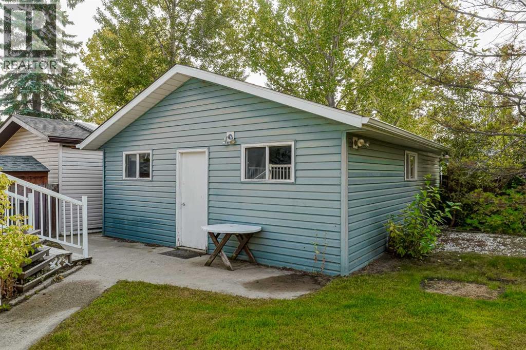 Single Family House 4 Level for Sale in  Silver Mead Road NW Silver Springs Calgary 