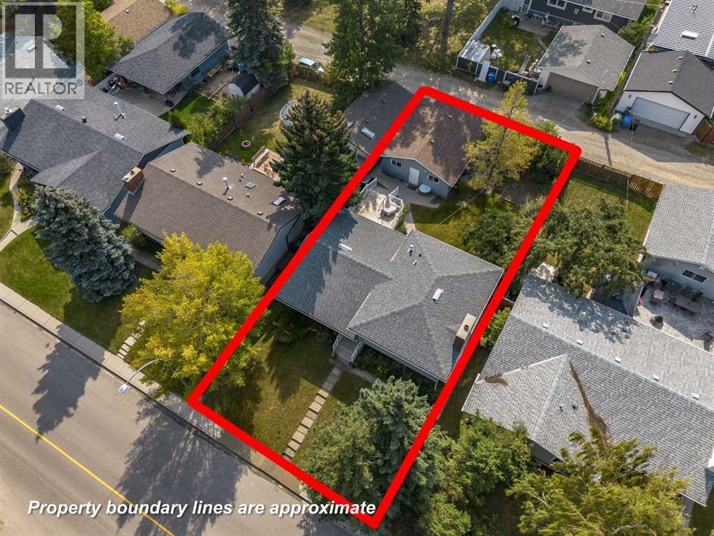 Single Family House 4 Level for Sale in  Silver Mead Road NW Silver Springs Calgary 
