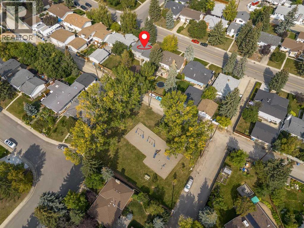 Single Family House 4 Level for Sale in  Silver Mead Road NW Silver Springs Calgary 