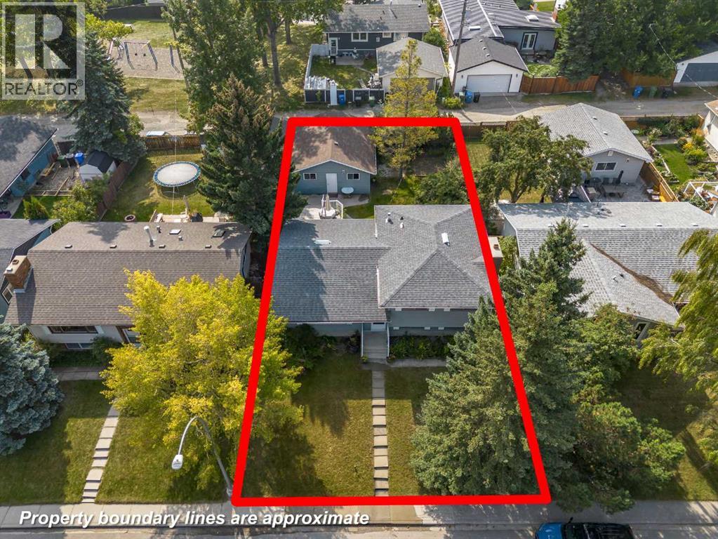 Single Family House 4 Level for Sale in  Silver Mead Road NW Silver Springs Calgary 