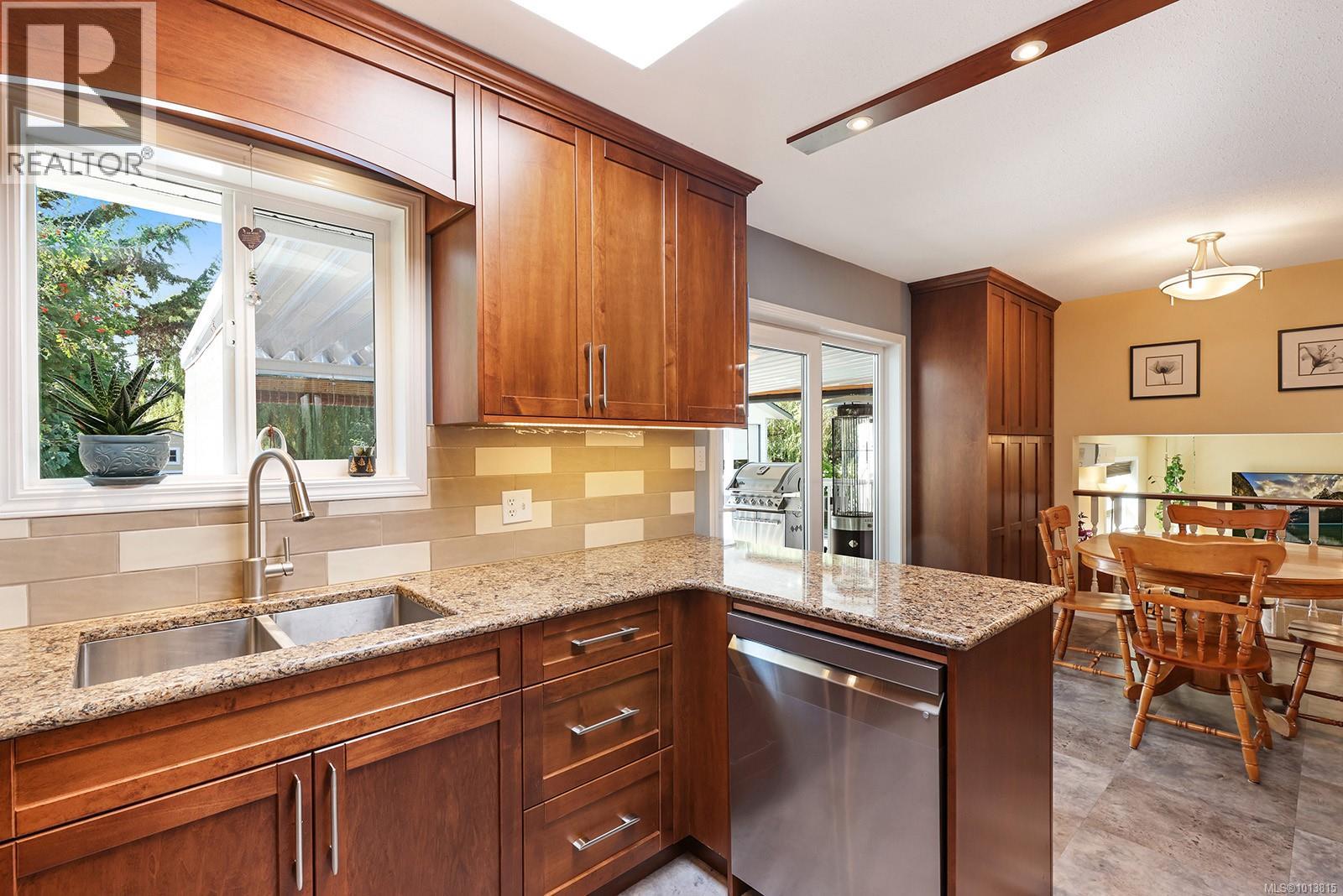 2625 Stewart Ave, Courtenay