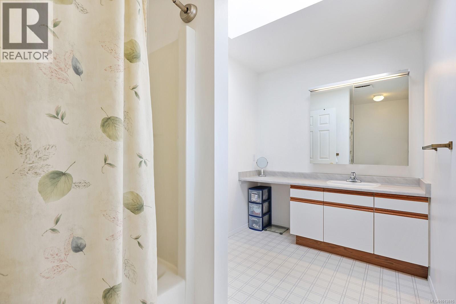 2625 Stewart Ave, Courtenay