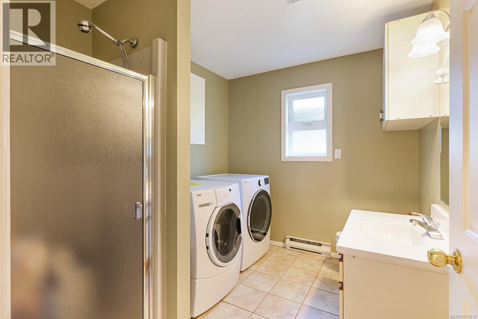 2625 Stewart Ave, Courtenay