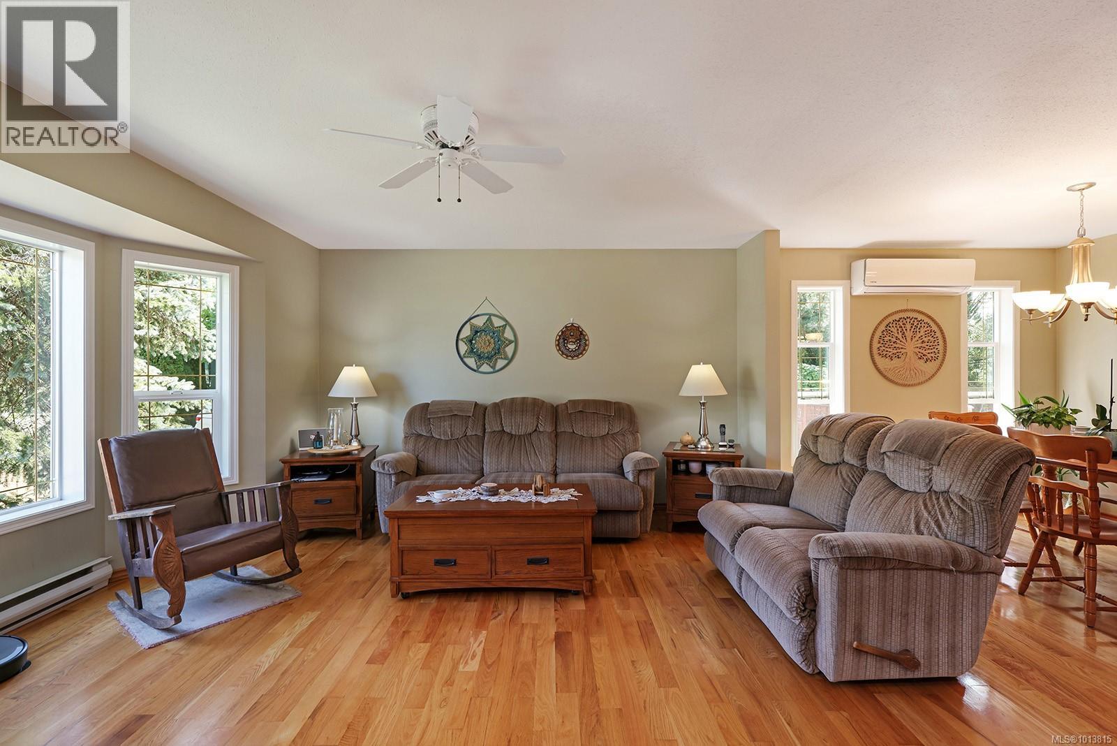 2625 Stewart Ave, Courtenay