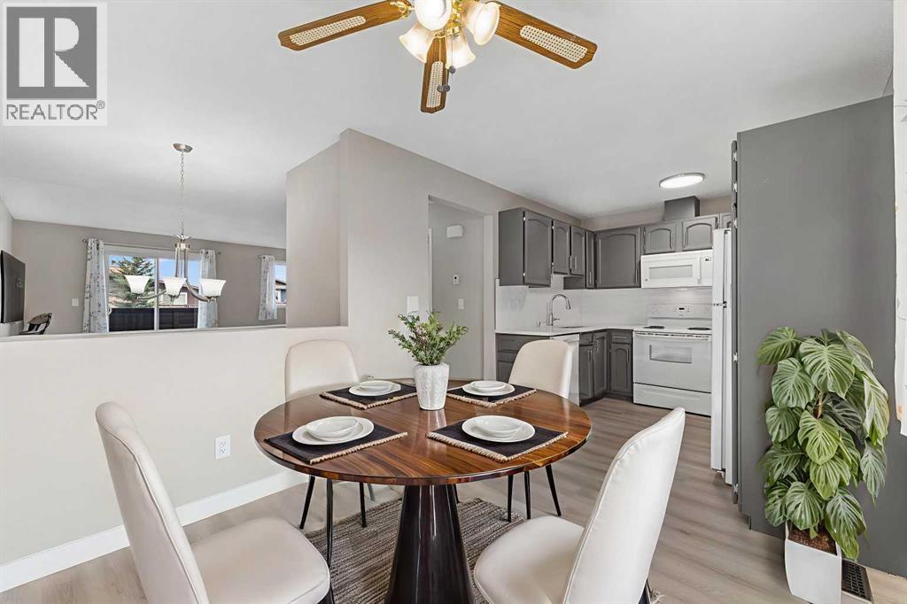 Single Family House Bi-level for Sale in  Doverville Way SE Dover Calgary 