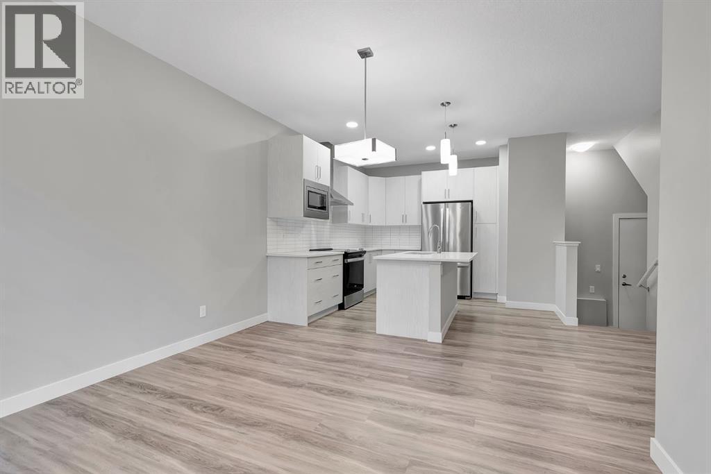 Single Family House for Sale in  Crestbrook Way SW Crestmont Calgary 