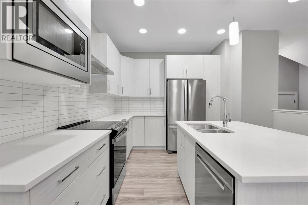 Single Family House for Sale in  Crestbrook Way SW Crestmont Calgary 
