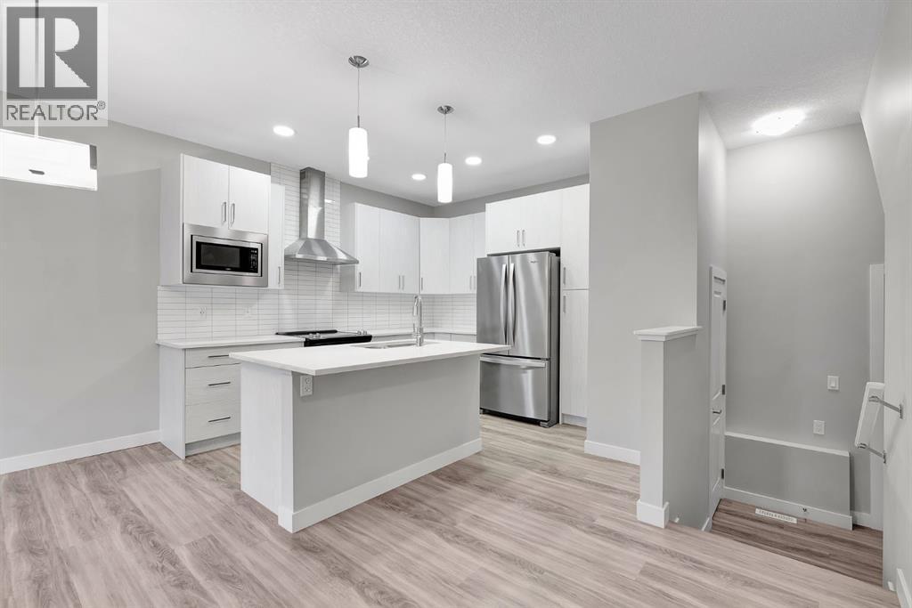 Single Family House for Sale in  Crestbrook Way SW Crestmont Calgary 