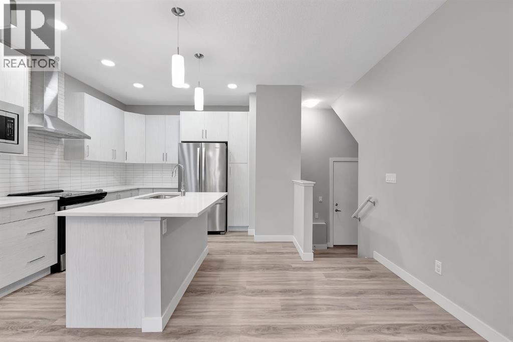 Single Family House for Sale in  Crestbrook Way SW Crestmont Calgary 