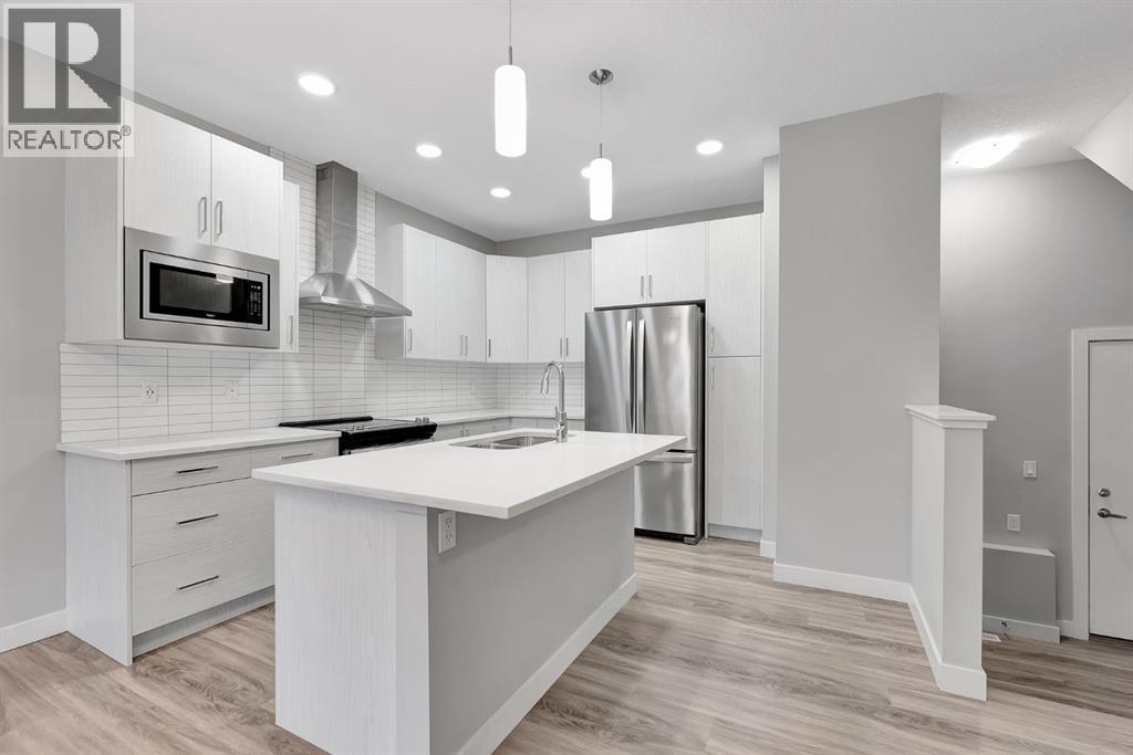 Single Family House for Sale in  Crestbrook Way SW Crestmont Calgary 
