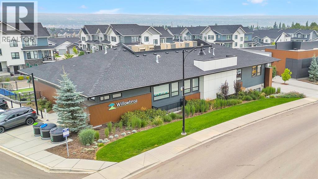 Single Family House for Sale in  Crestbrook Way SW Crestmont Calgary 