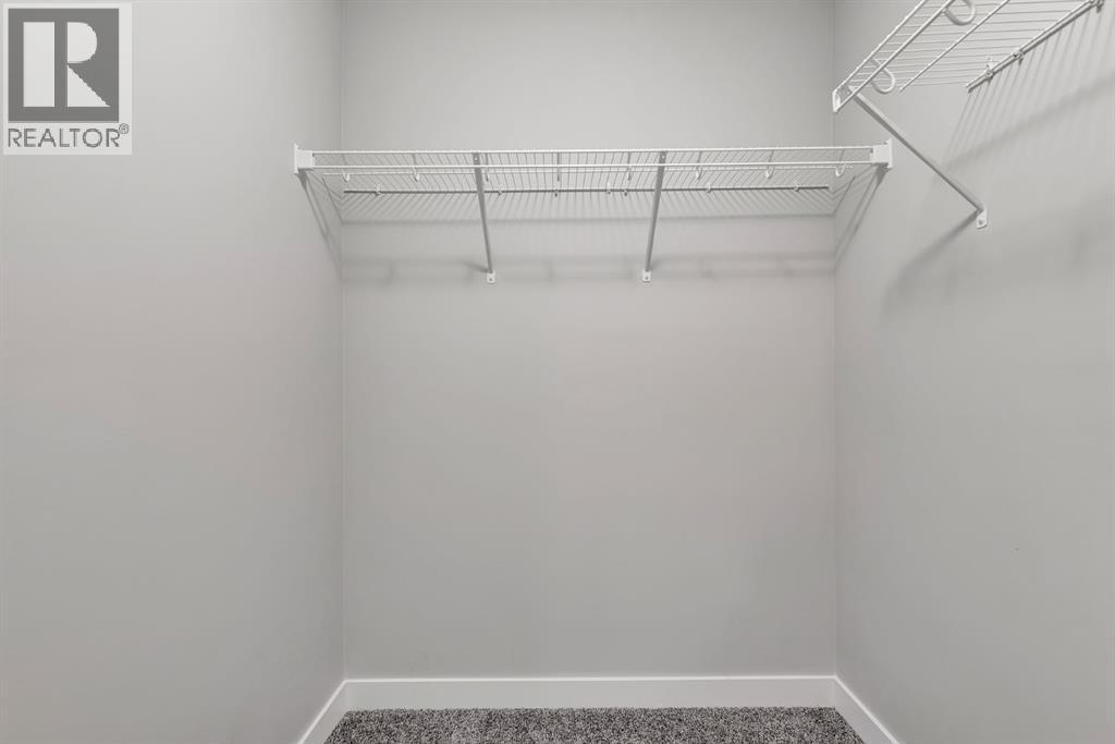 Single Family House for Sale in  Crestbrook Way SW Crestmont Calgary 