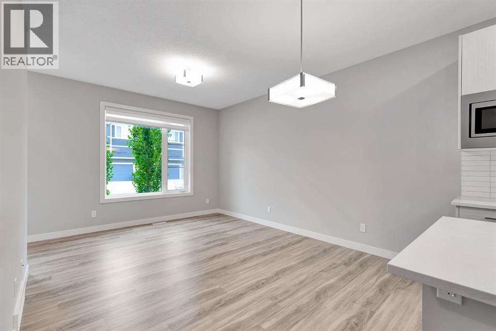 Single Family House for Sale in  Crestbrook Way SW Crestmont Calgary 