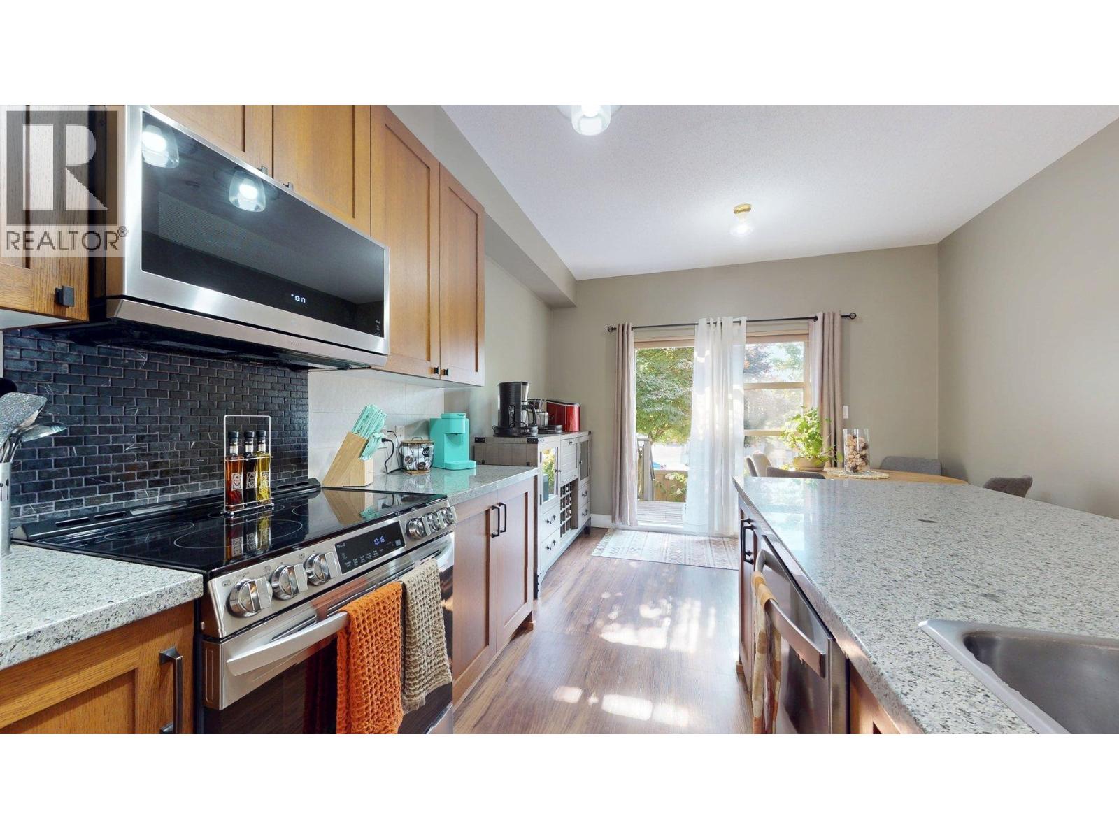 1274 STONEMOUNT PLACE, Squamish