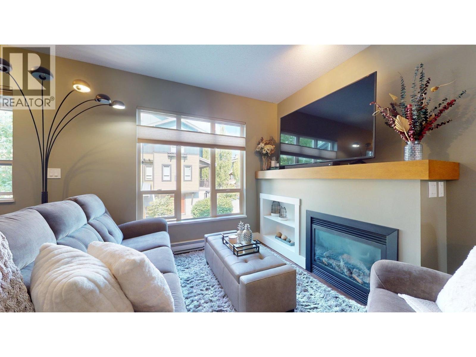 1274 STONEMOUNT PLACE, Squamish