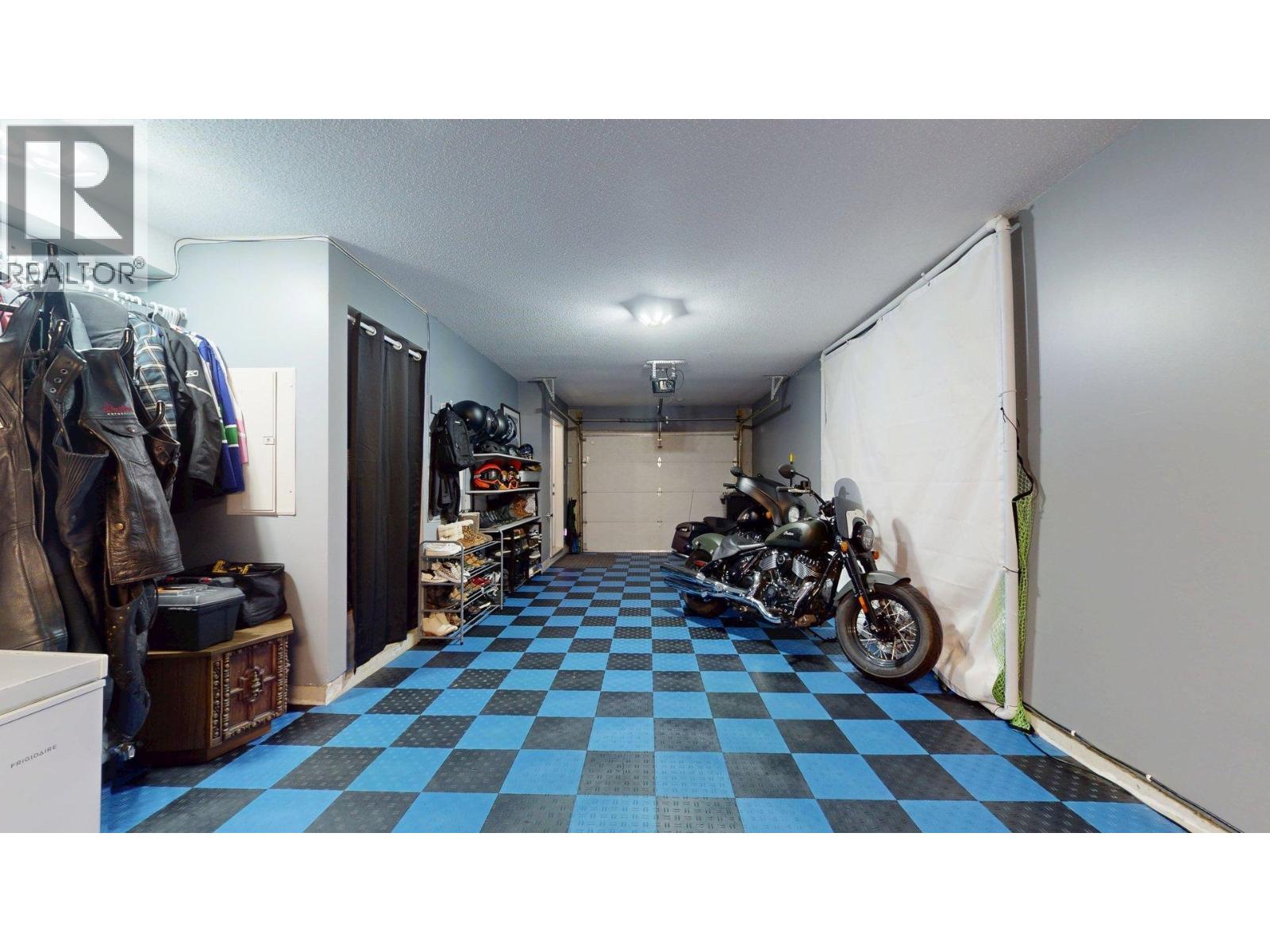 1274 STONEMOUNT PLACE, Squamish