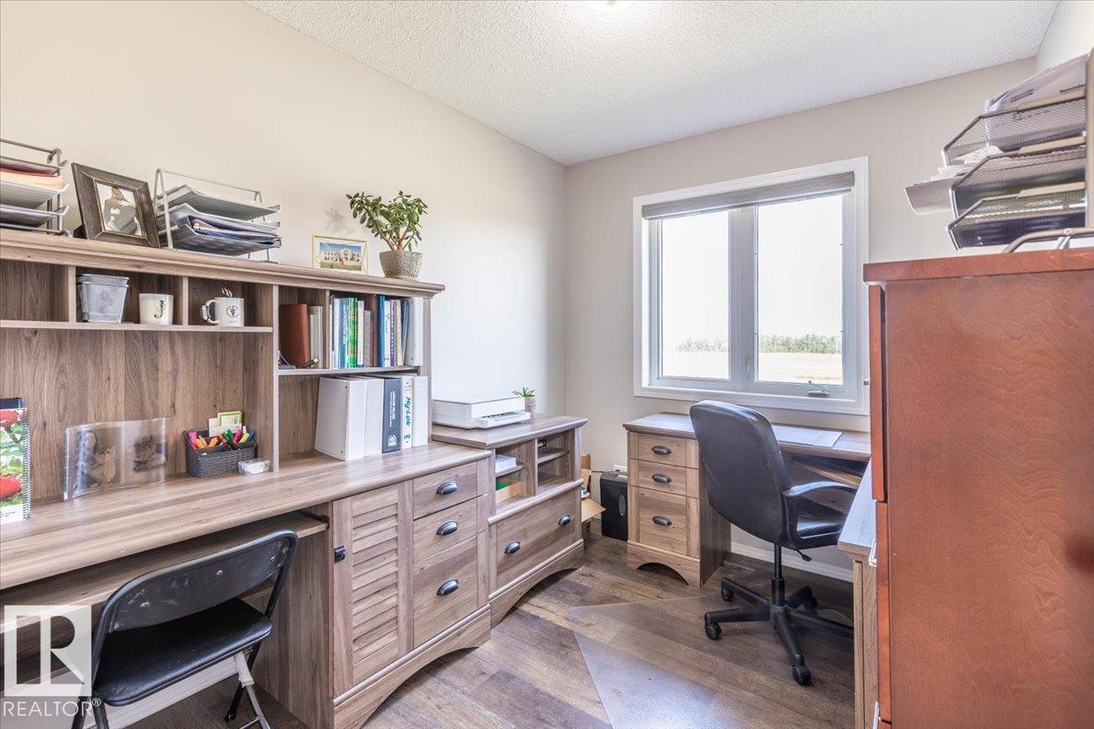 27318 TWP ROAD 482 - 18
