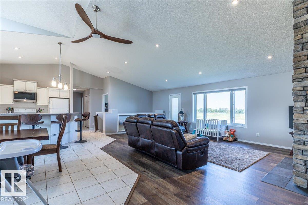 27318 TWP ROAD 482, Rural Leduc County