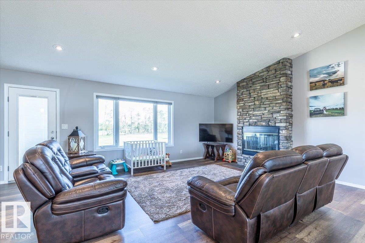 27318 TWP ROAD 482, Rural Leduc County