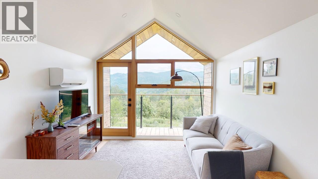 2715 3B HIGHWAY - 16