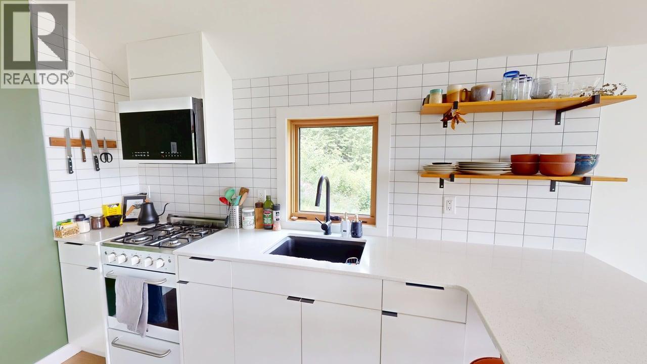 2715 3B HIGHWAY - 19