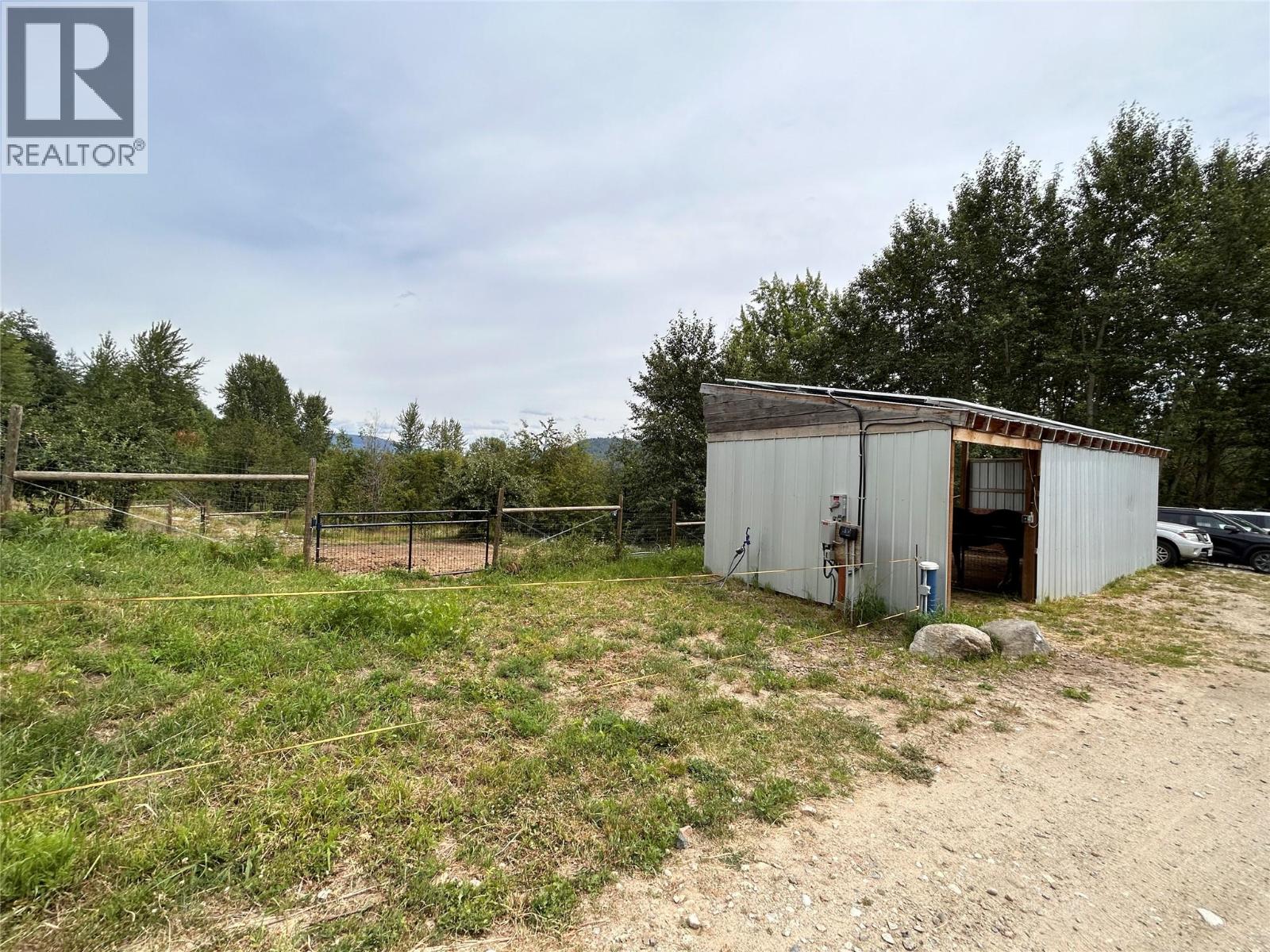 2715 3B HIGHWAY - 28