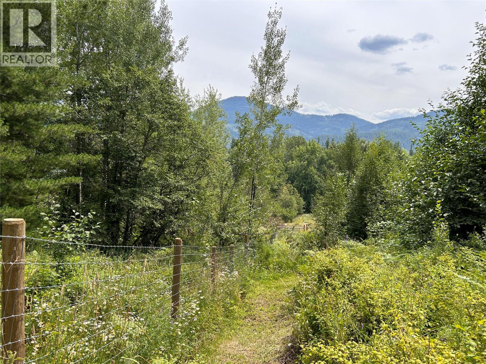 2715 3B HIGHWAY - 38