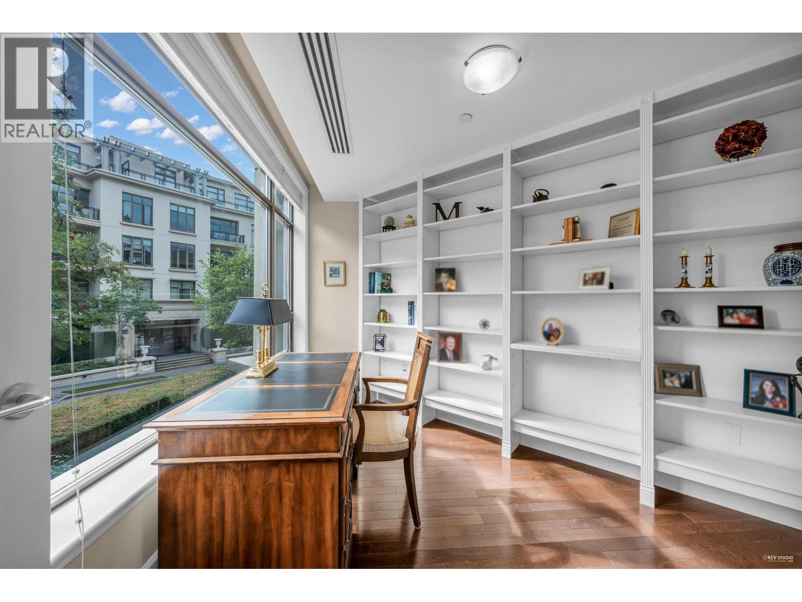 202 533 WATERS EDGE CRESCENT, West Vancouver