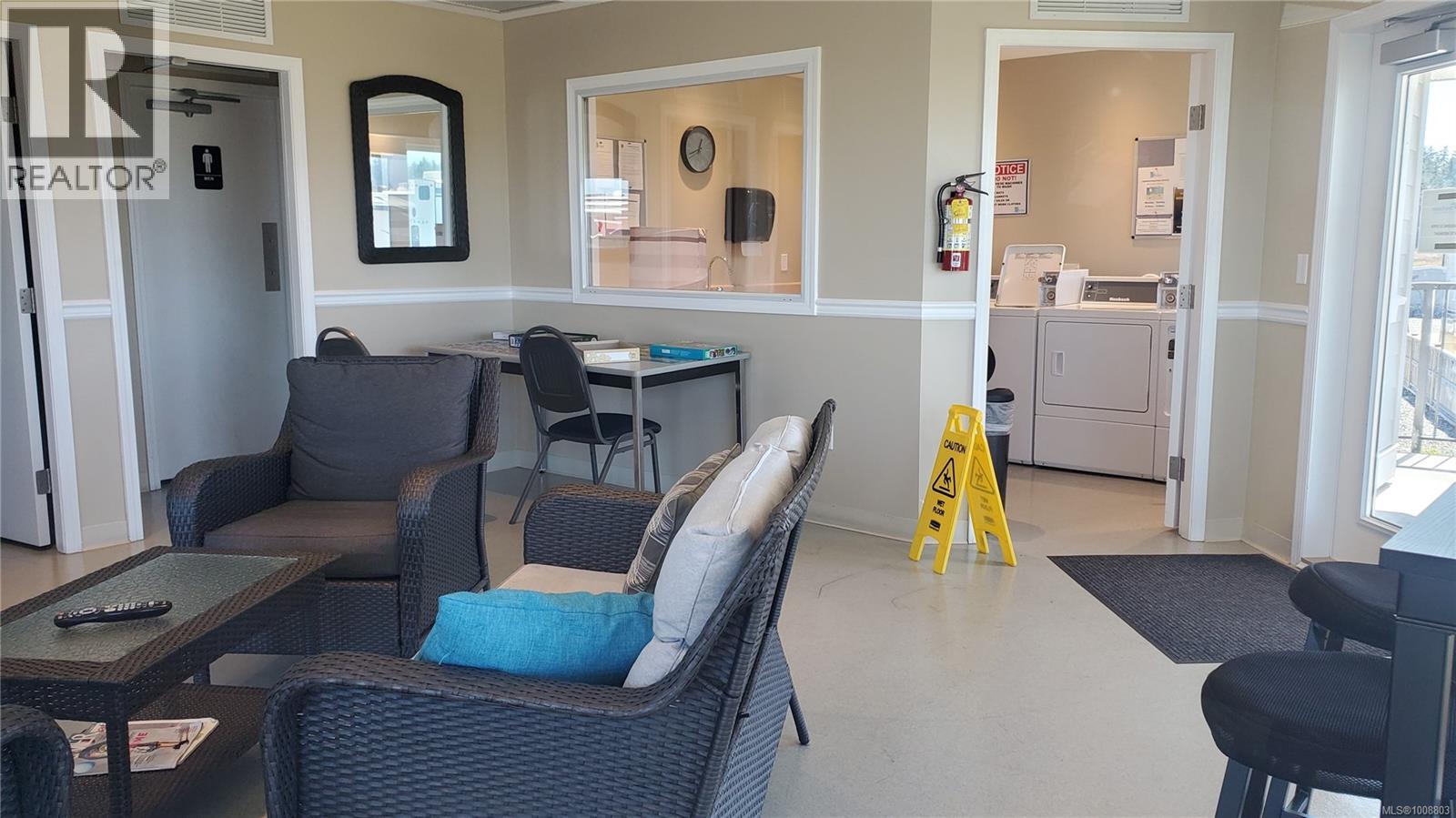 C279 200 Corfield St N, Parksville