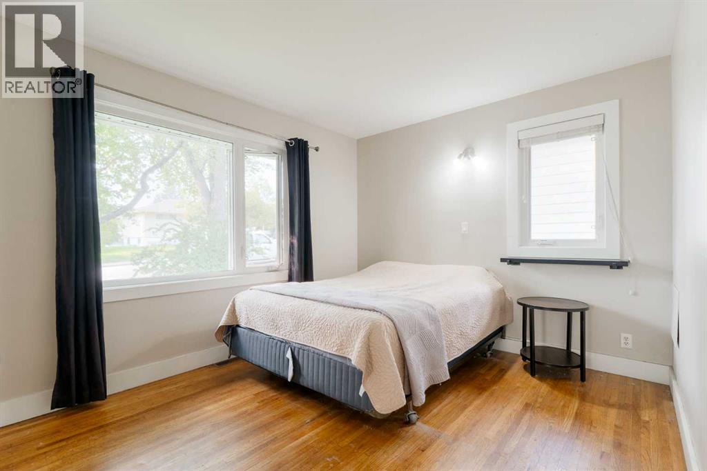 Single Family House Bungalow for Sale in  Tavender Road NW Thorncliffe Calgary 
