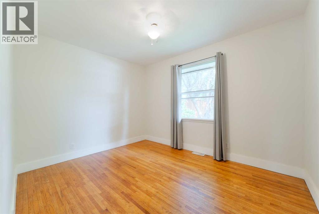 Single Family House Bungalow for Sale in  Tavender Road NW Thorncliffe Calgary 
