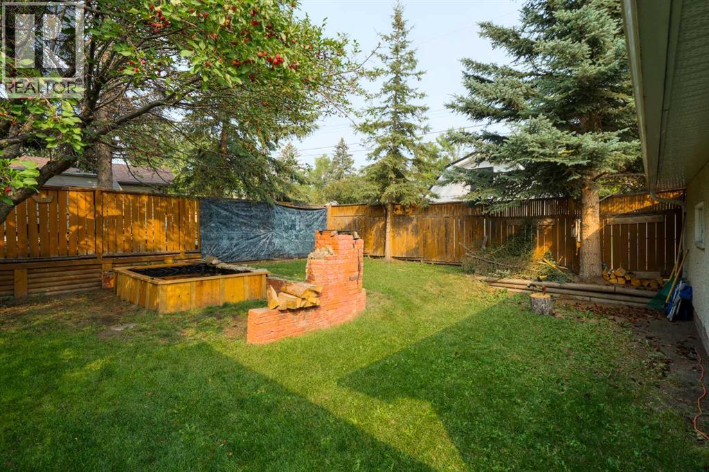Single Family House Bungalow for Sale in  Tavender Road NW Thorncliffe Calgary 