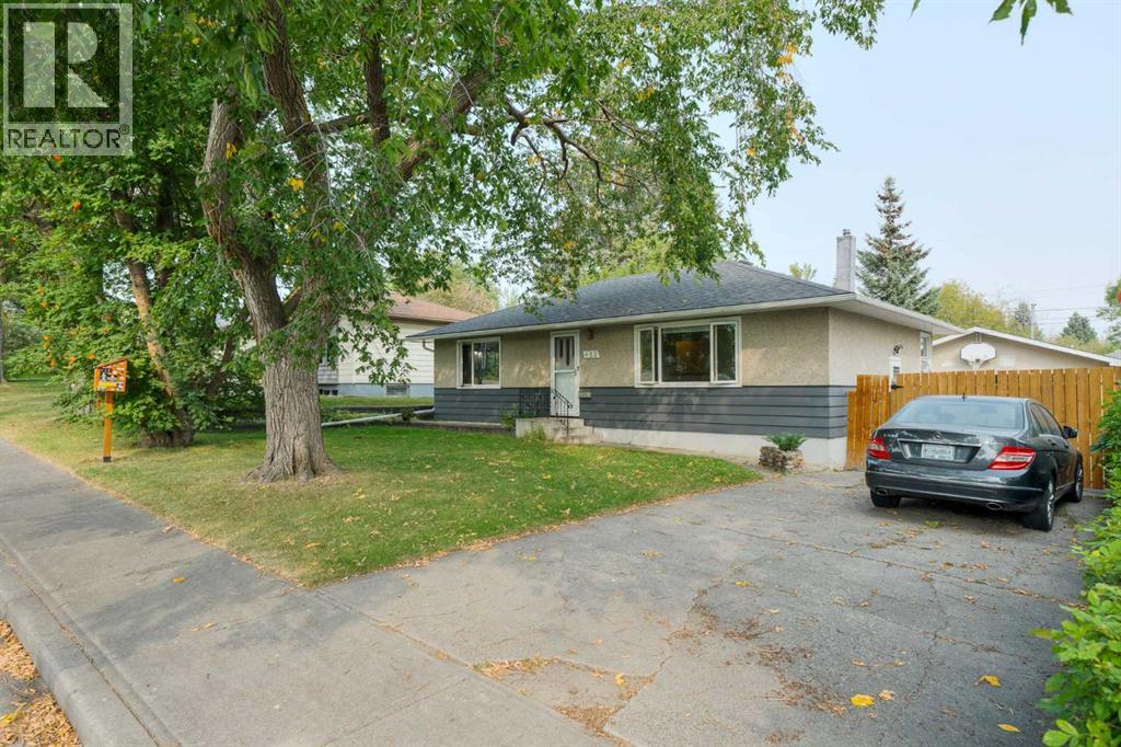 Single Family House Bungalow for Sale in  Tavender Road NW Thorncliffe Calgary 
