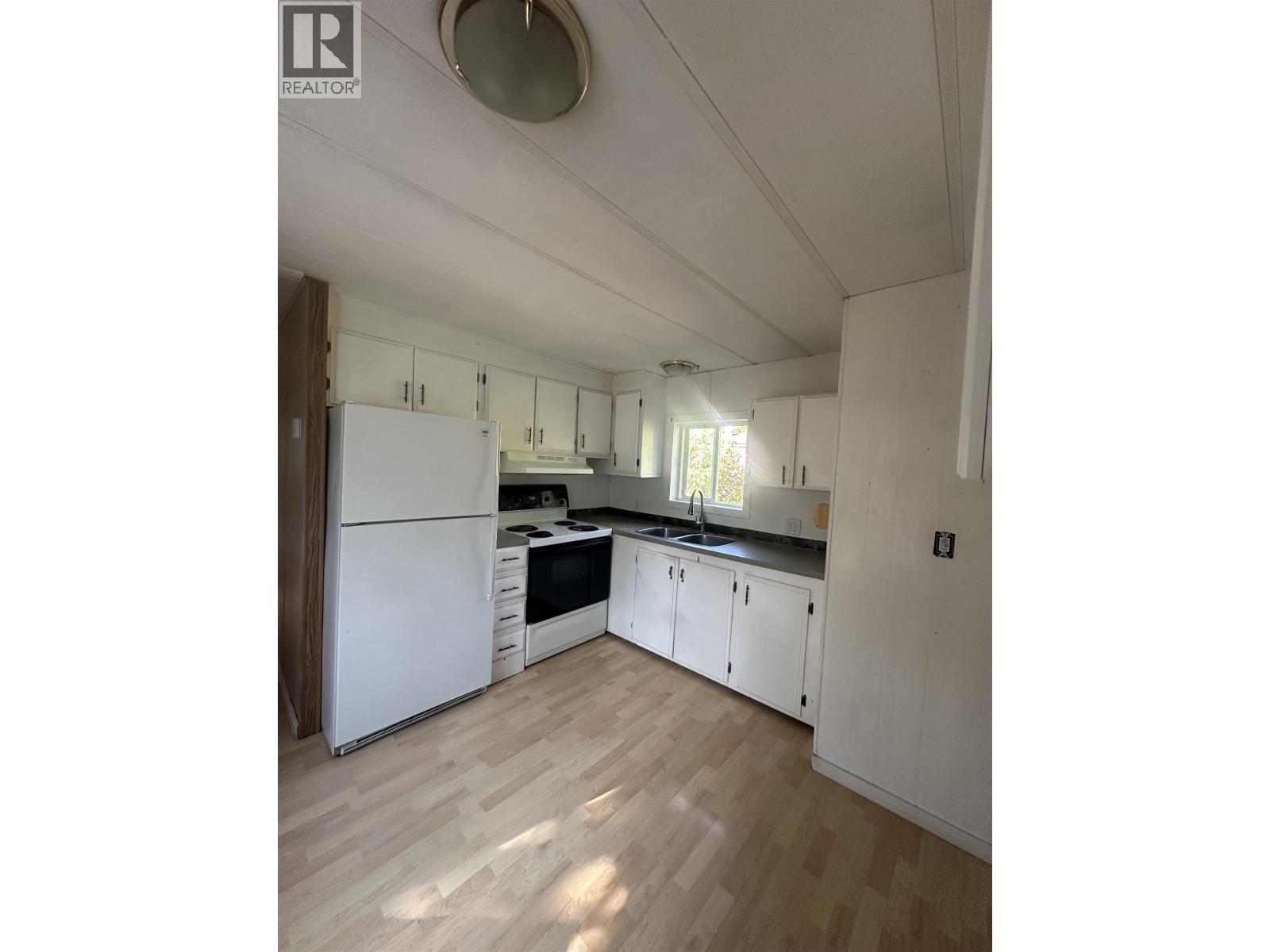 8724 75 STREET, Fort St. John