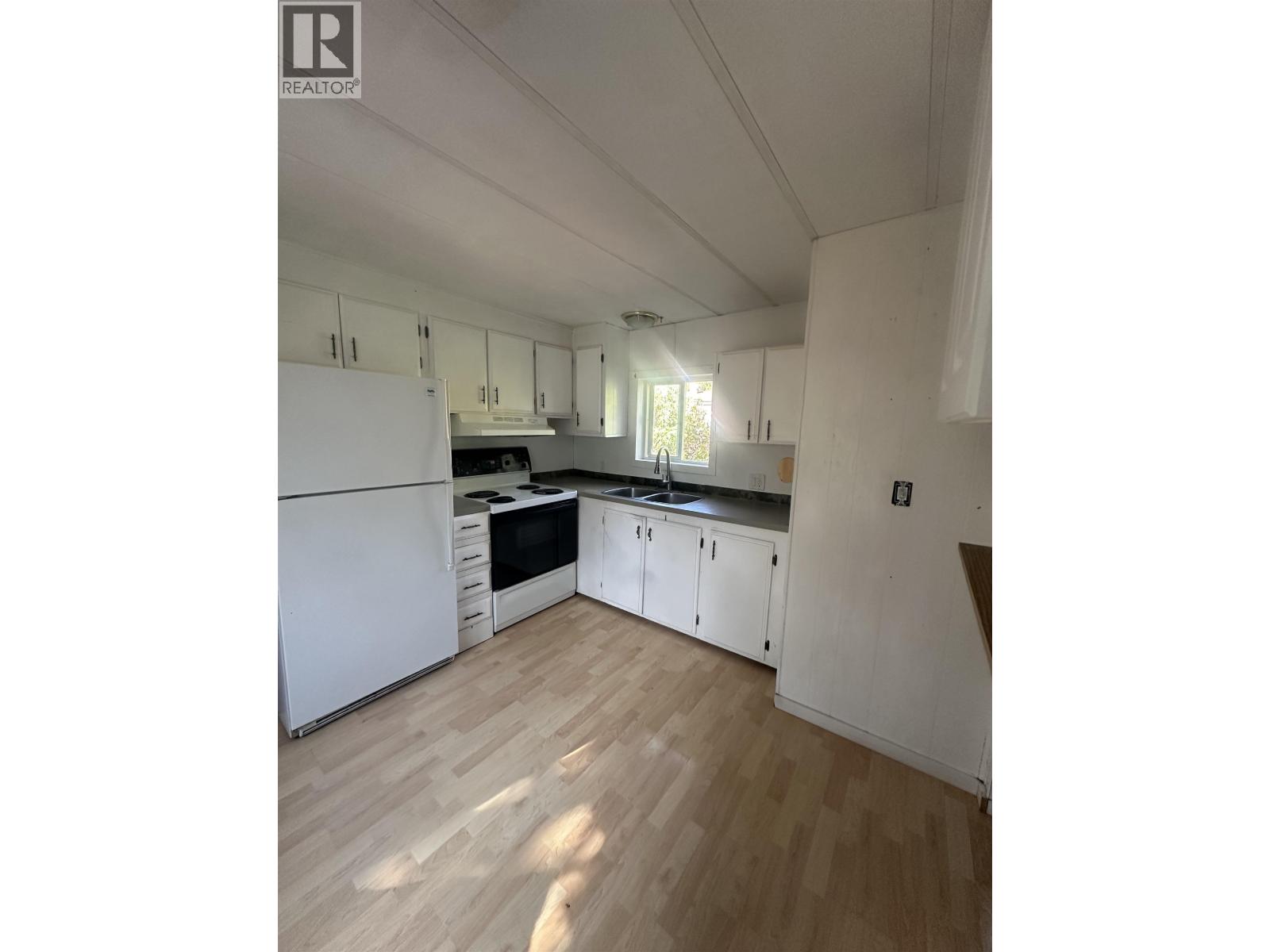 8724 75 STREET, Fort St. John