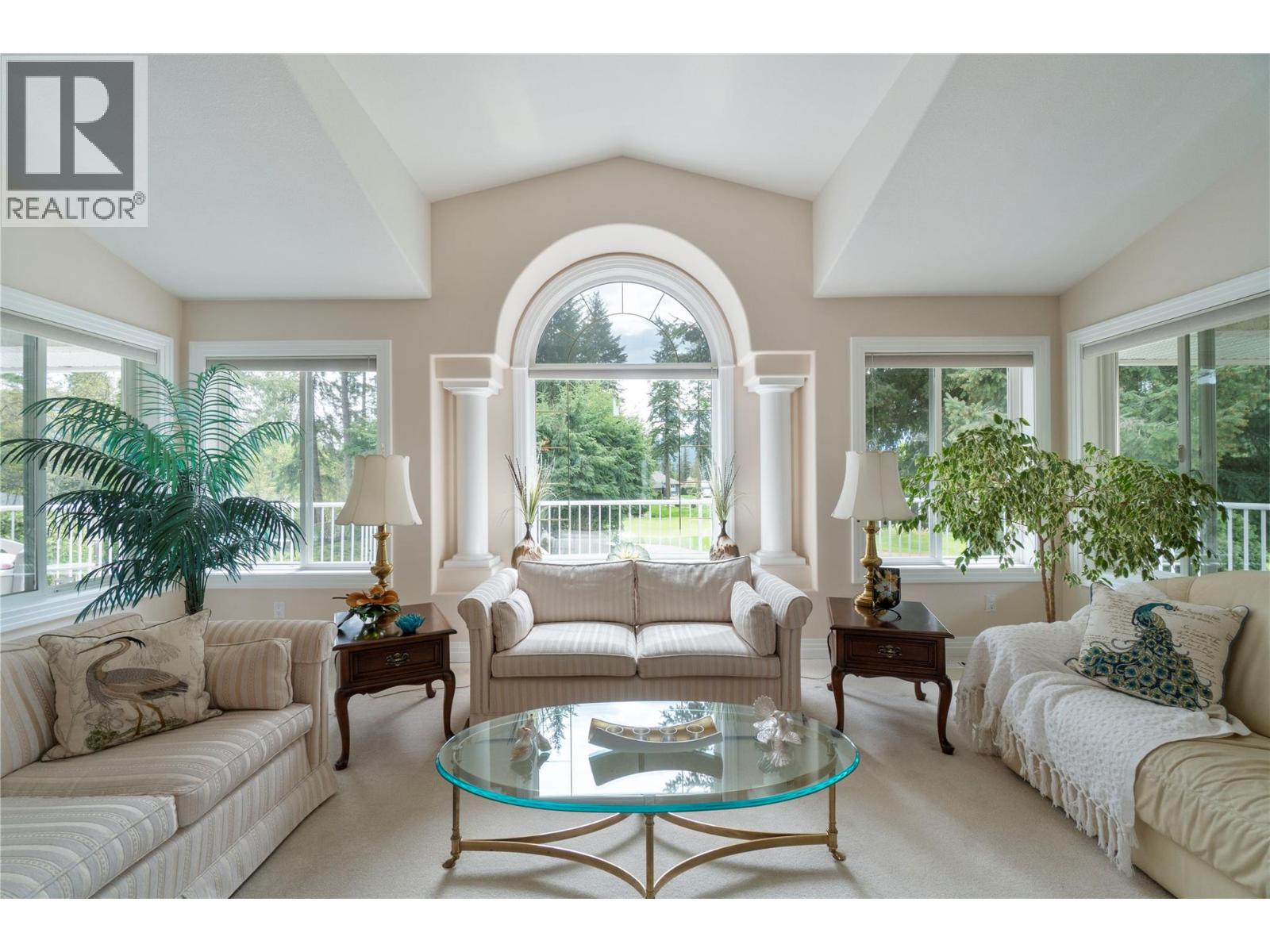 2602 Golf Course Drive, Blind Bay