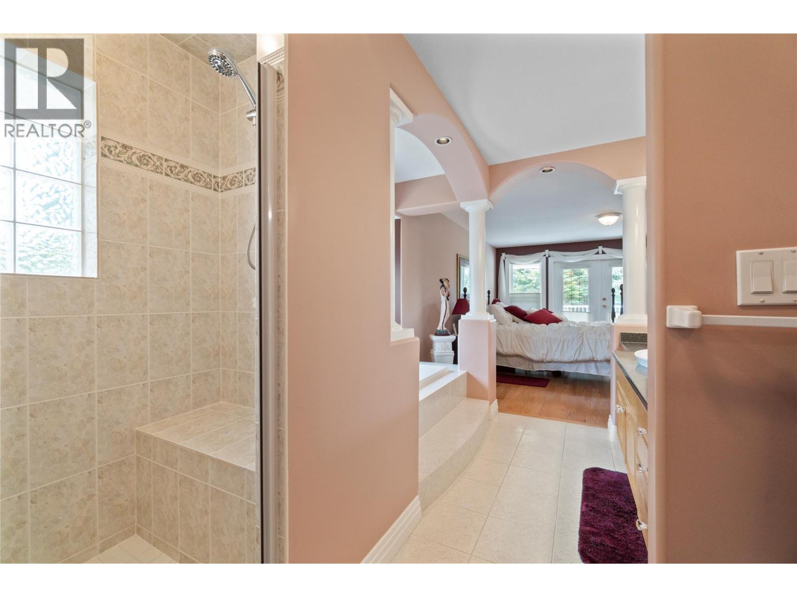 2602 Golf Course Drive, Blind Bay