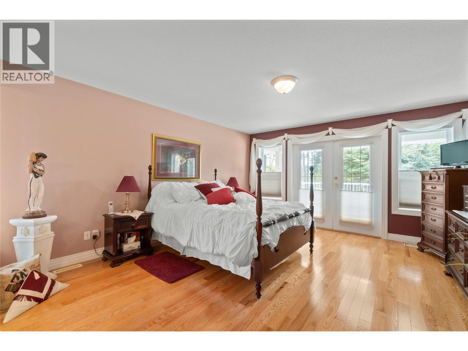 2602 Golf Course Drive, Blind Bay