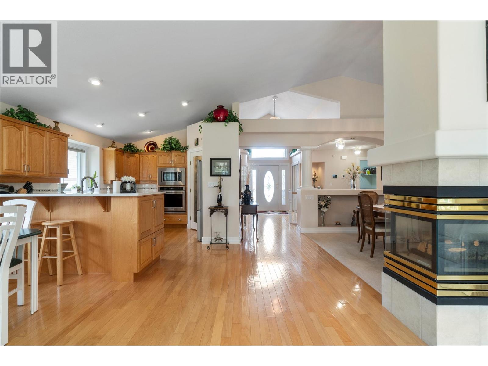 2602 Golf Course Drive, Blind Bay